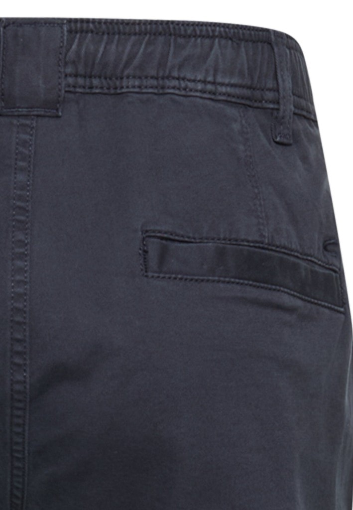 Relaxed Fit Chino mit 2-Wege Stretch