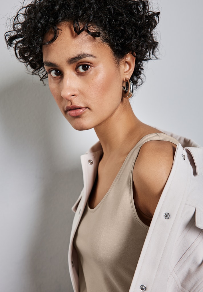 Basic Top mit Rundhals in Unifarbe