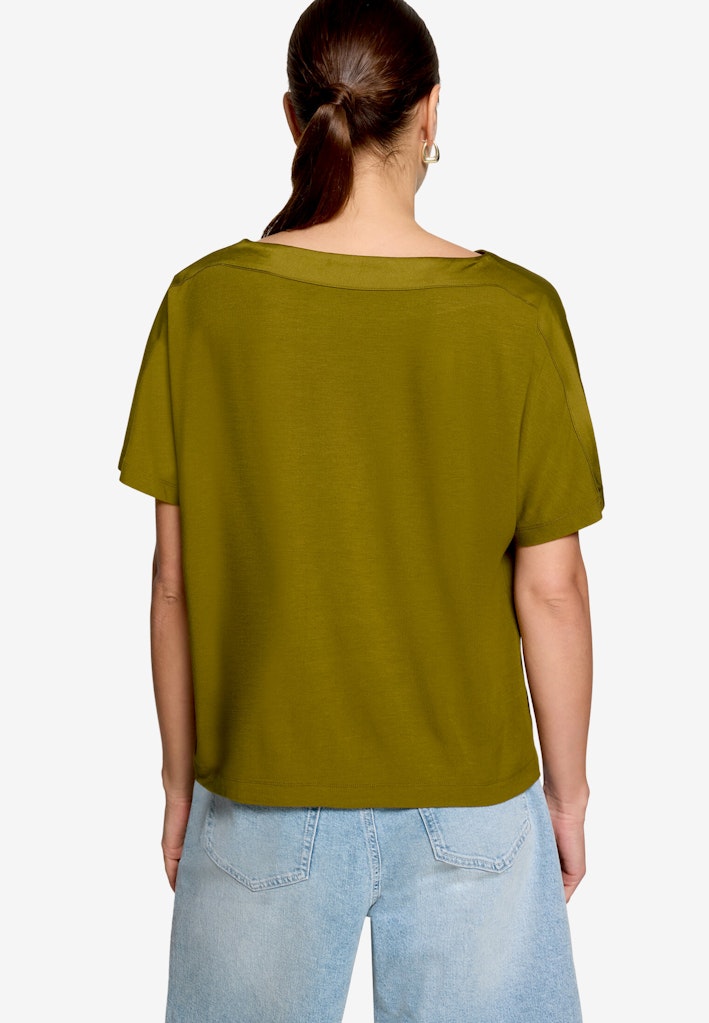 T-Shirt mit U-Boot Ausschnitt