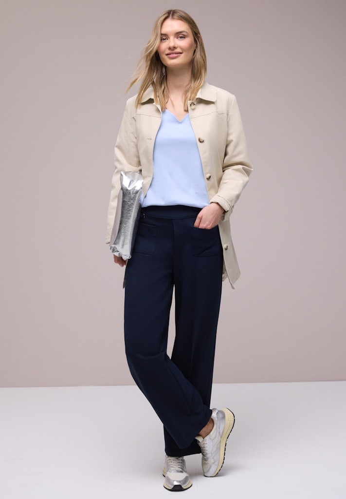 Basic T-Shirt mit Herzausschnitt