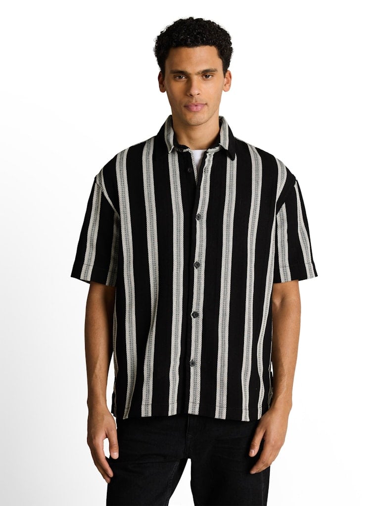 Loose Fit Kurzarmhemd mit Streifenmuster