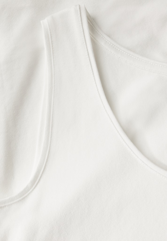 Basic Top mit Rundhals in Unifarbe