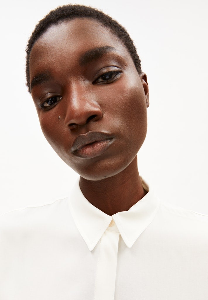 LARISAANA LONGSLEEVE BLOUSE