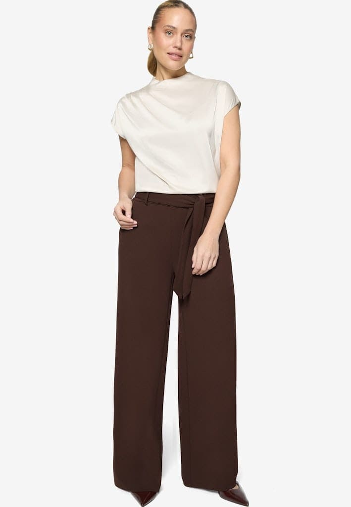 Satinbluse mit Stehkragen