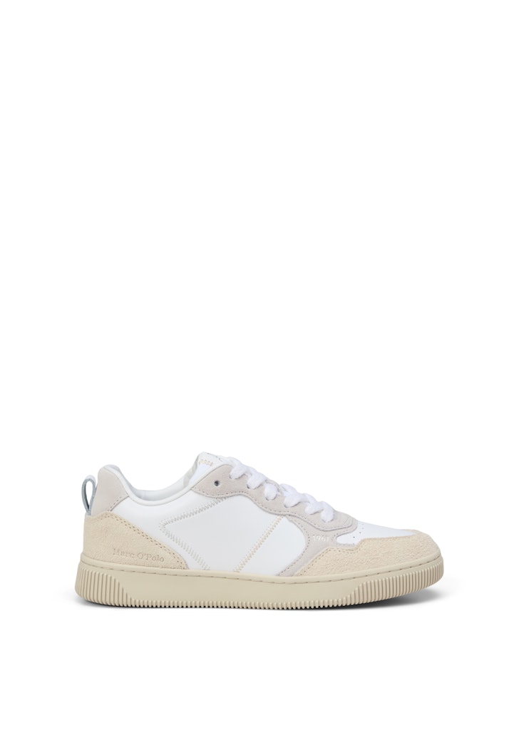 Sneaker Model Sandra