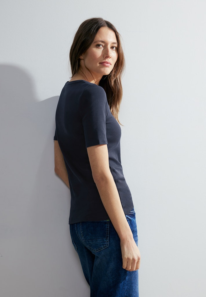 Basic T-Shirt mit Rundhals in Unifarbe