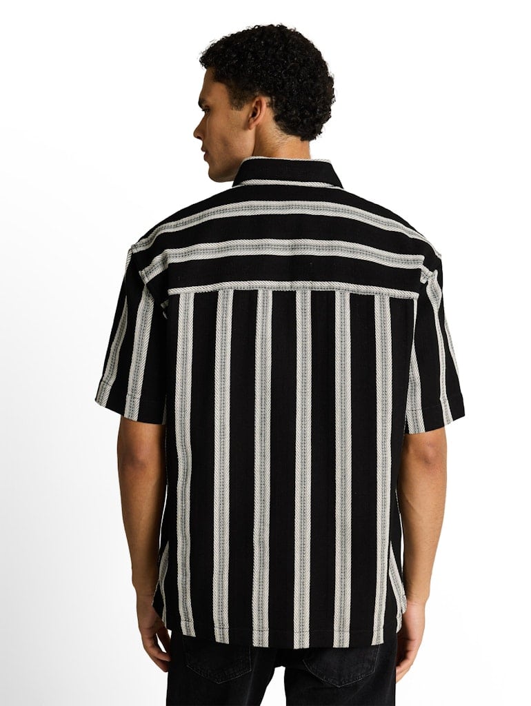 Loose Fit Kurzarmhemd mit Streifenmuster