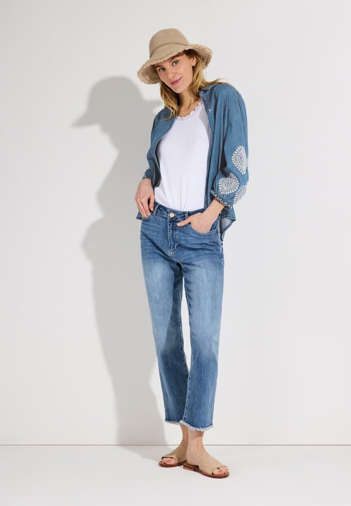 Jeansbluse mit Stickerei