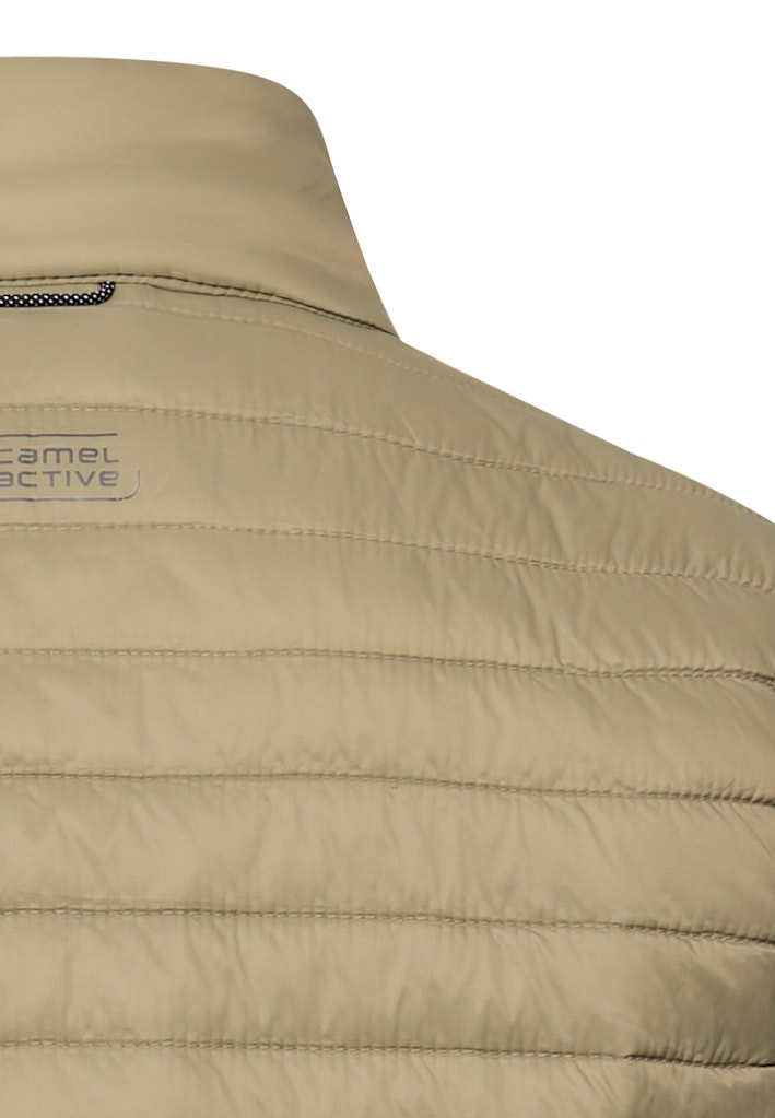 Weste mit wasserabweisender Funktion