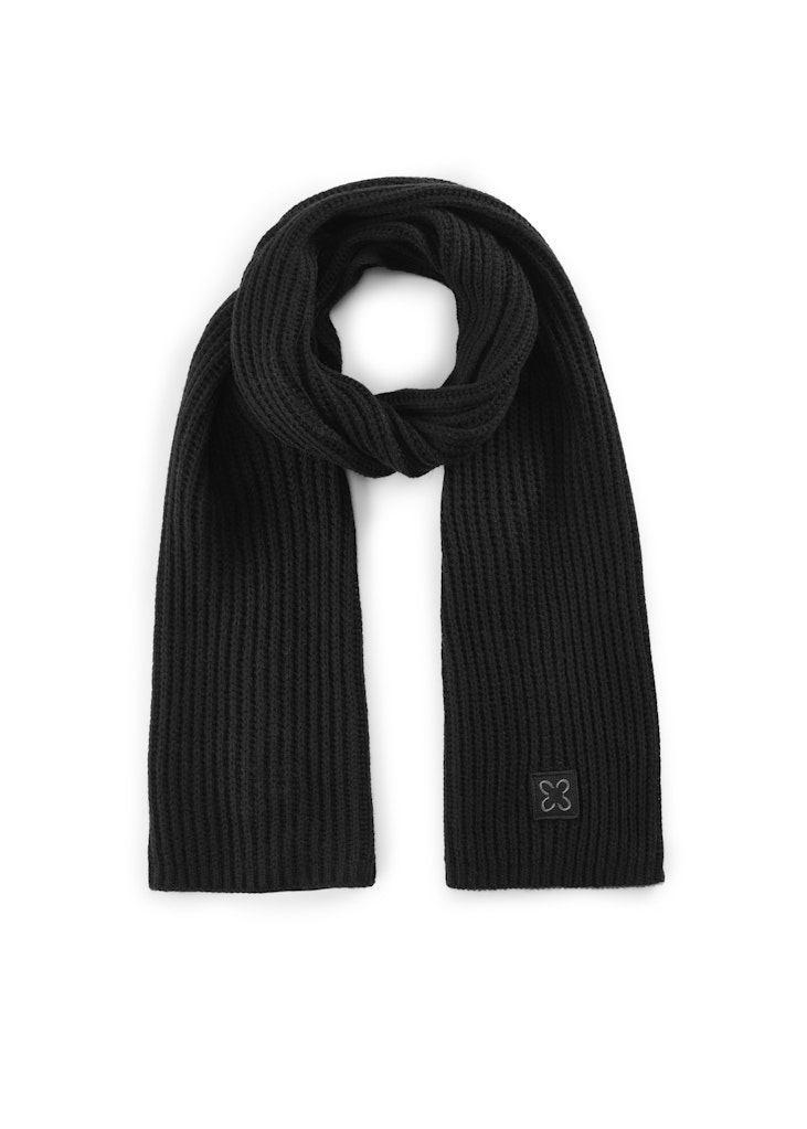 Schal in weicher Wollmischung aus Rippenstrick