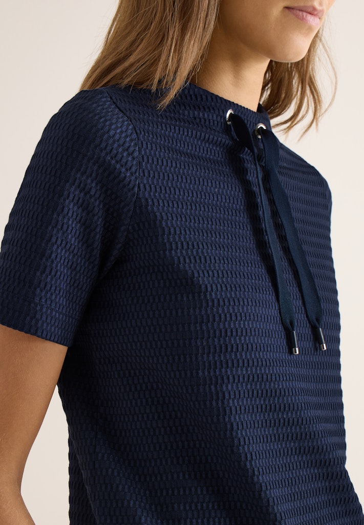 Shirt mit Funnel Neck im Two-Tone-Look