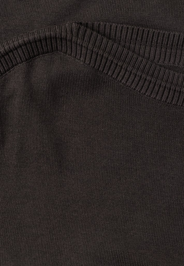 Basic Pullover mit U-Boot-Ausschnitt