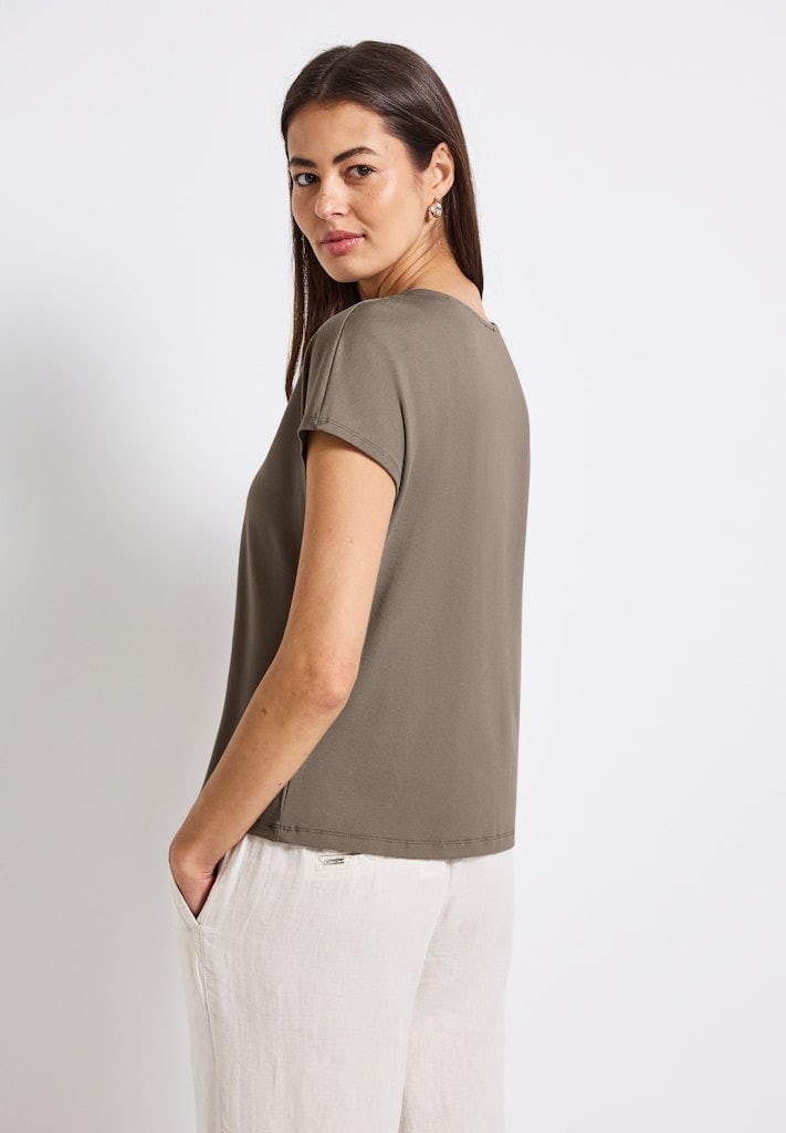 Shirt mit Cut-Out
