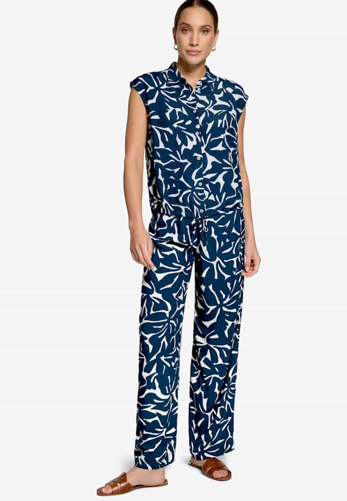 Stoffhose mit Blumenmuster