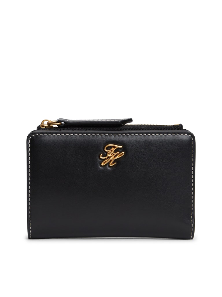 Logo Plaque Leather Bifold Wallet