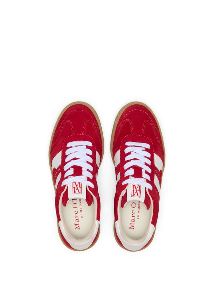 Sneaker Model Court