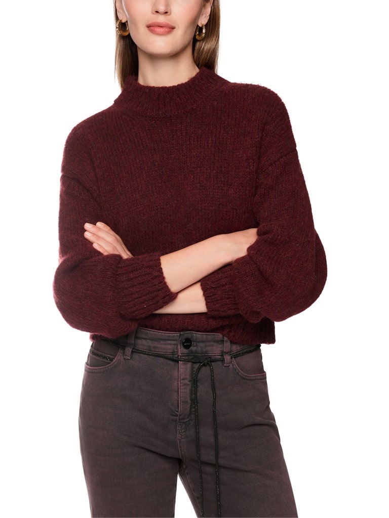 Oversize Pullover Knitted in Germany