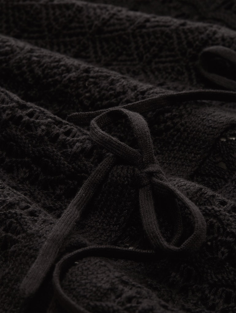 Strickwesten mit Lochmuster