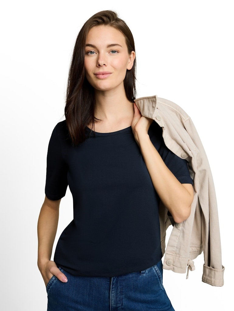 Basic T-Shirt mit Rundhalsausschnitt