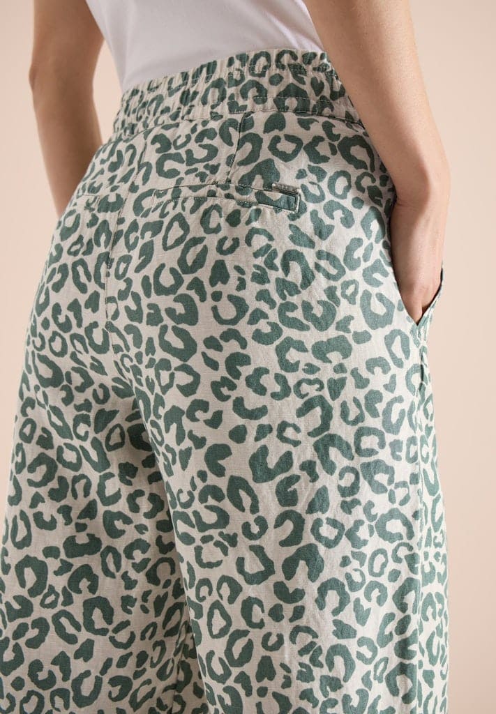 Wide Leg Hose aus Leinenmix im Leoprint