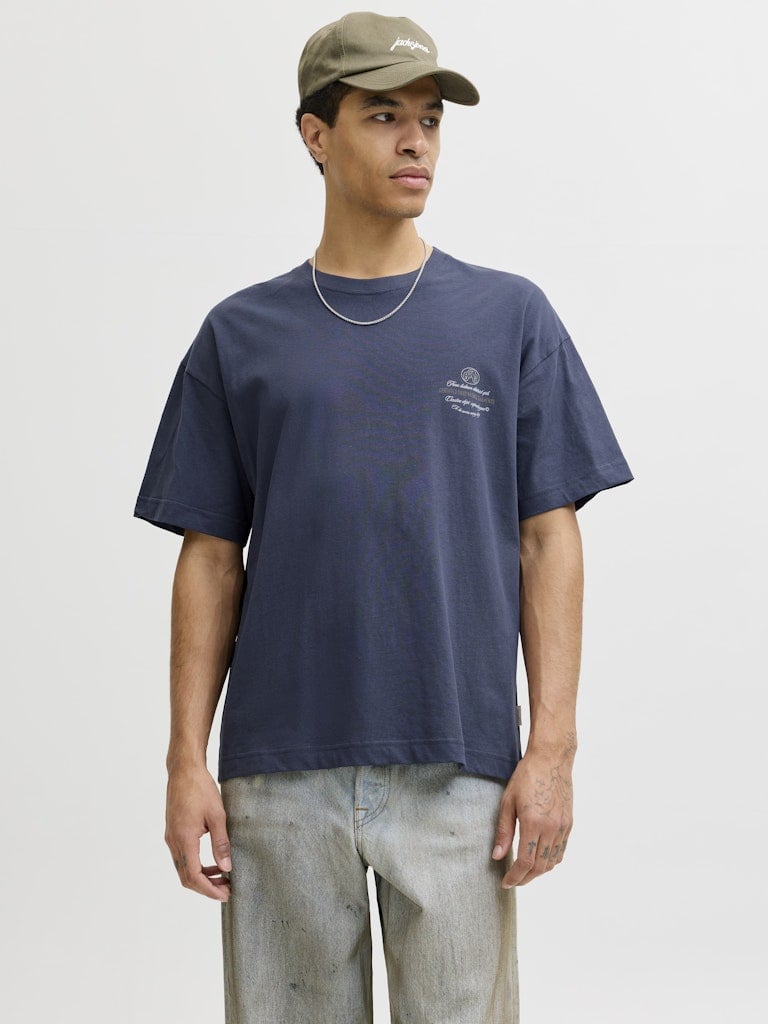 JORUPSTATE GRAPHIC BACK TEE SS CN