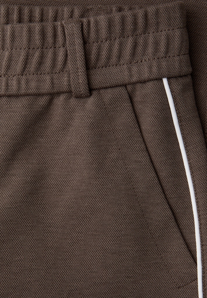 Hose mit Tape-Detail