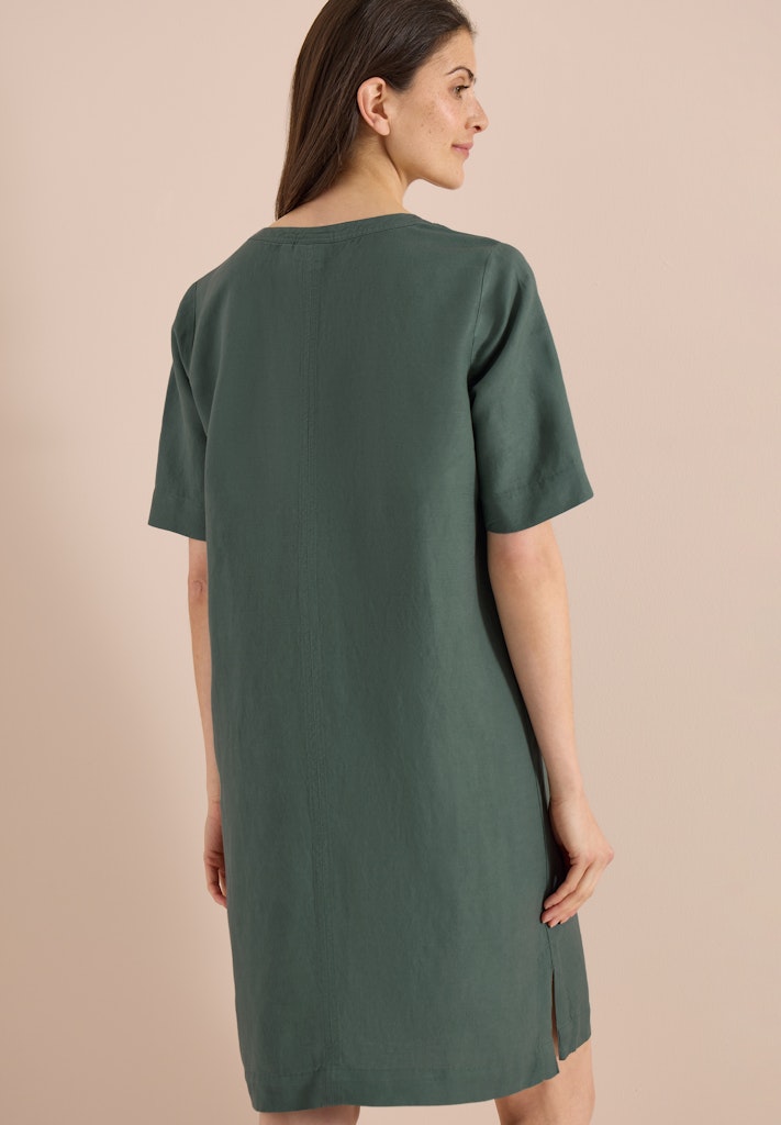 Knielanges Kleid aus Leinenmix