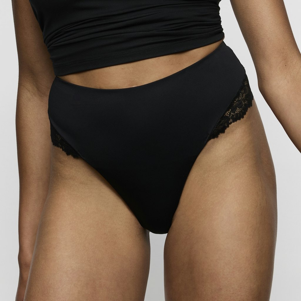 SOFT STUDIO schwarz String