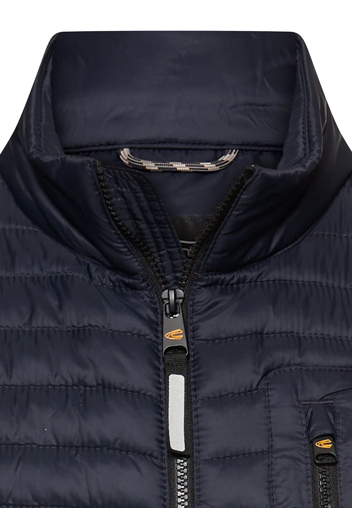 Weste mit wasserabweisender Funktion