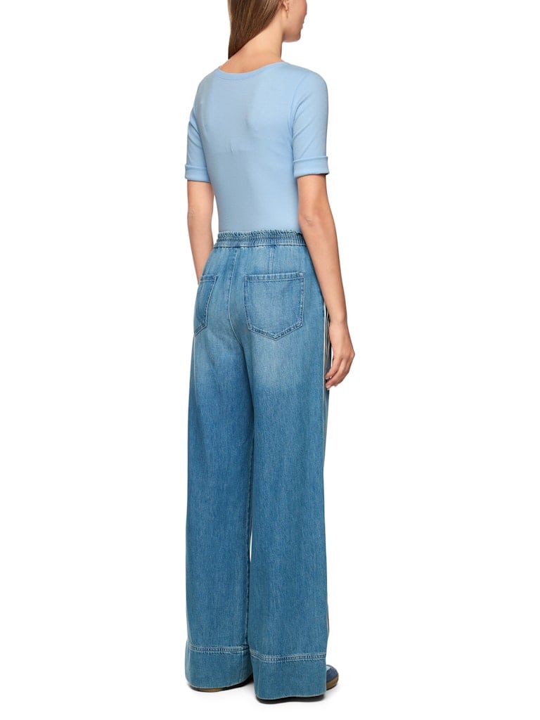 Schmal geschnittenes T-Shirt mit 3/4-Arm