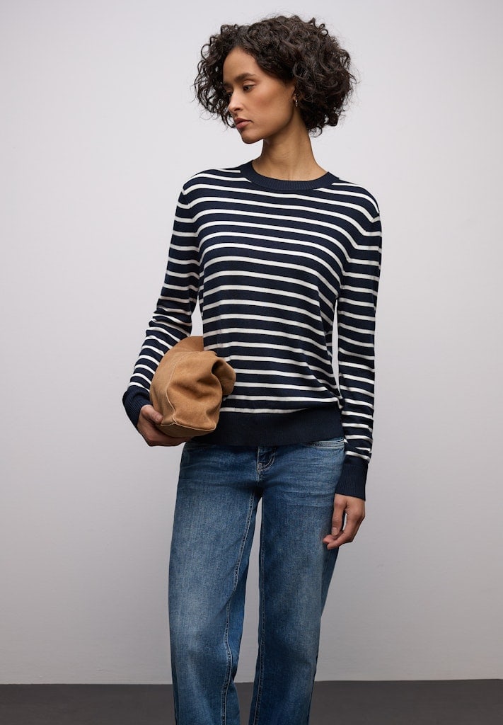 Gestreifter Pullover