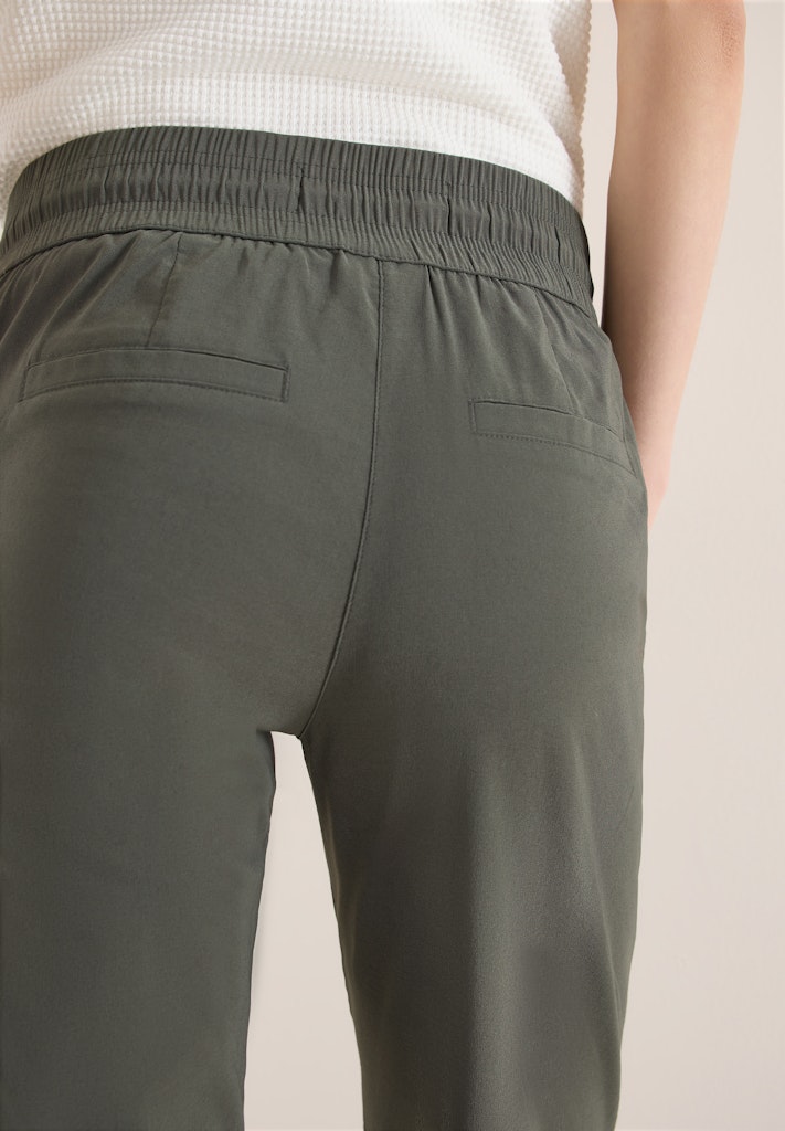 Mid Waist Slim Leg Hose im Casual Fit