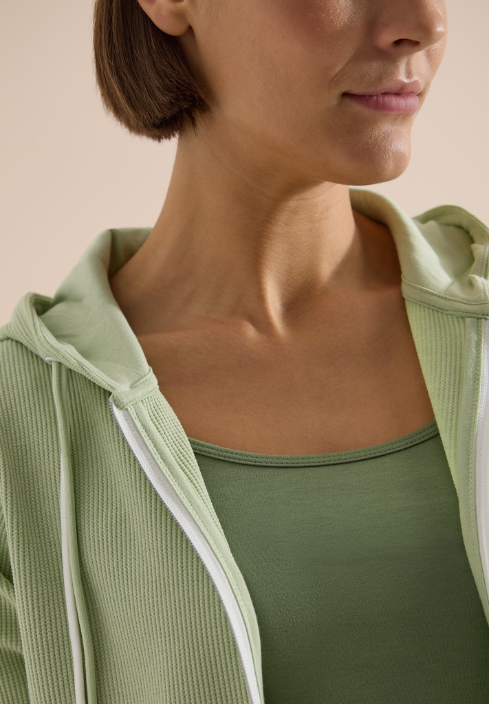 Langarm Jacke mit Kapuze und Struktur