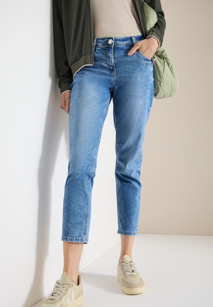 Mid Waist Slim Leg Jeans im Casual Fit