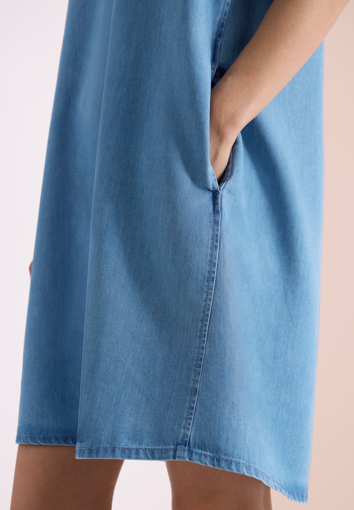 Knielanges Kleid im Denim-Look