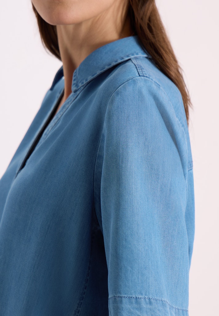 Knielanges Kleid im Denim-Look