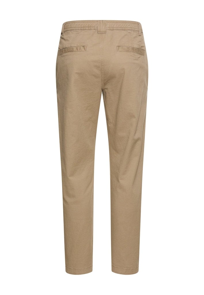 Relaxed Fit Chino mit 2-Wege Stretch