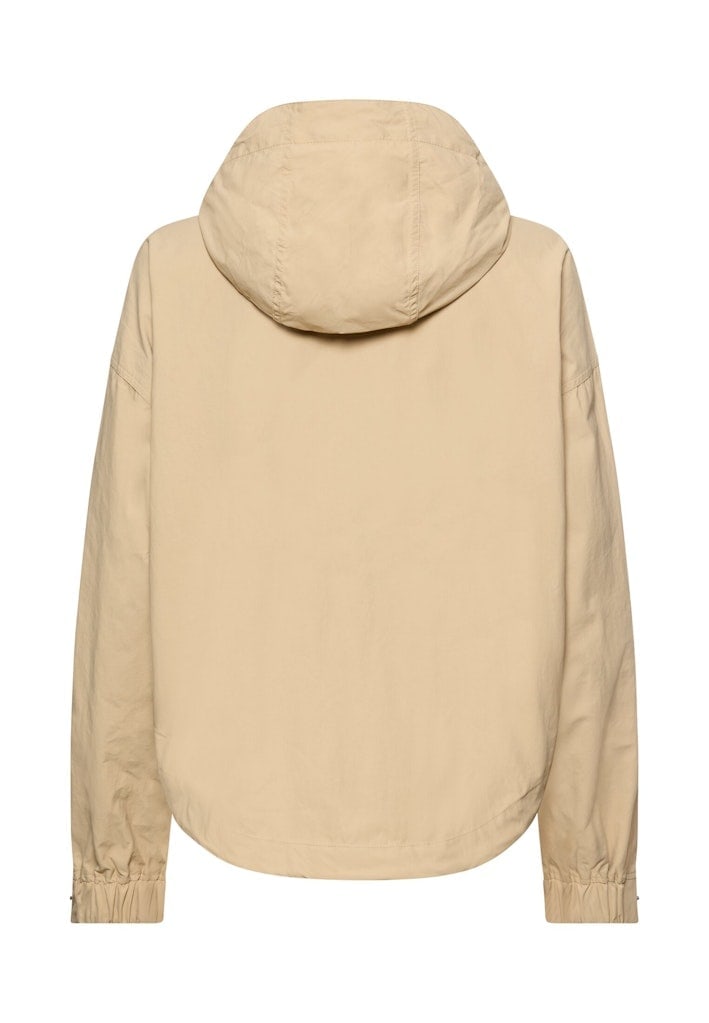 Leicht packbare Übergangsjacke im Oversized Fit