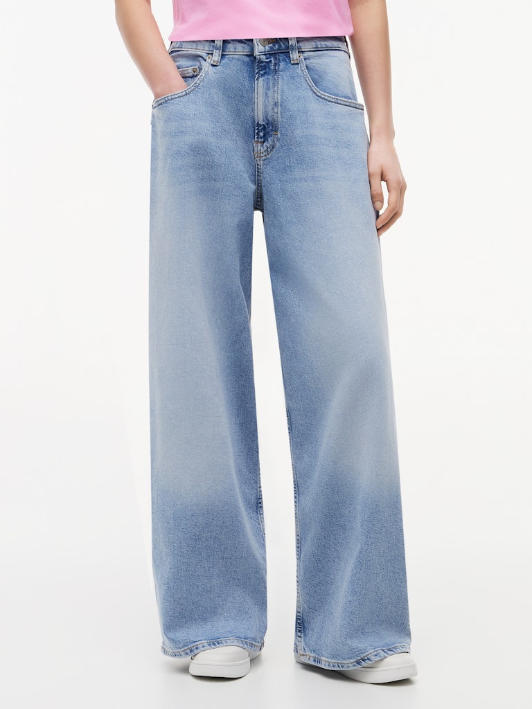 CHARLIE MR LOOSE WD BI0112 CO