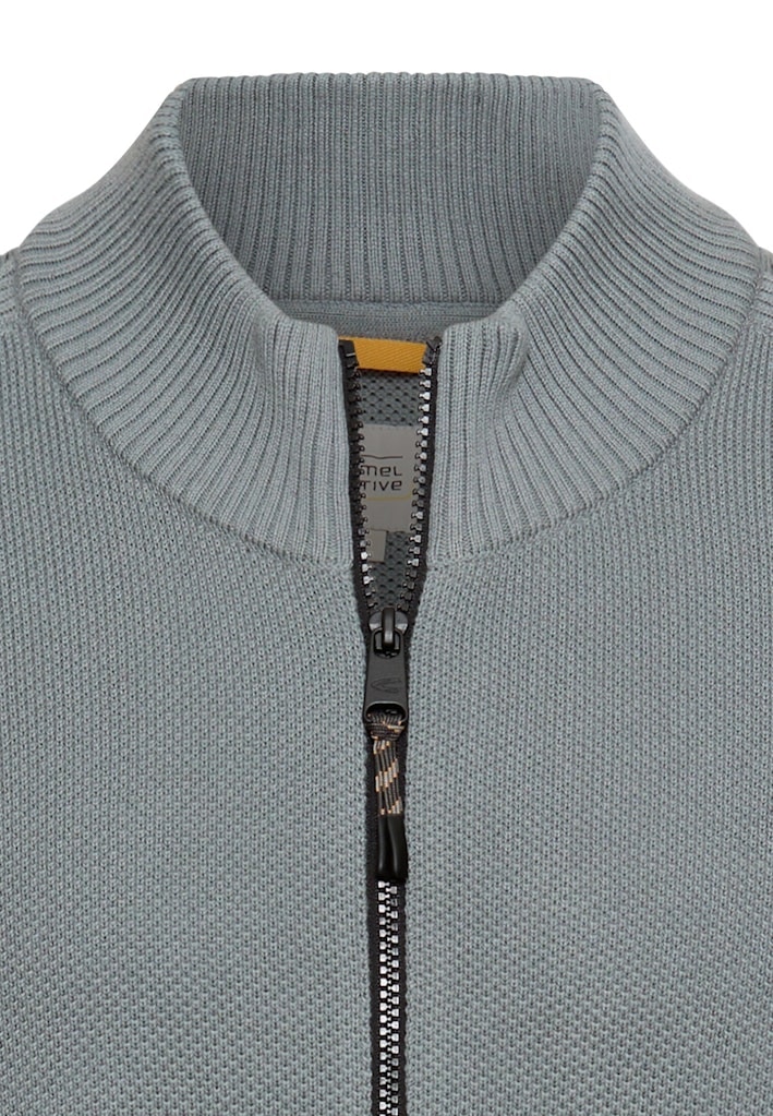 Strickjacke mit Stehkragen