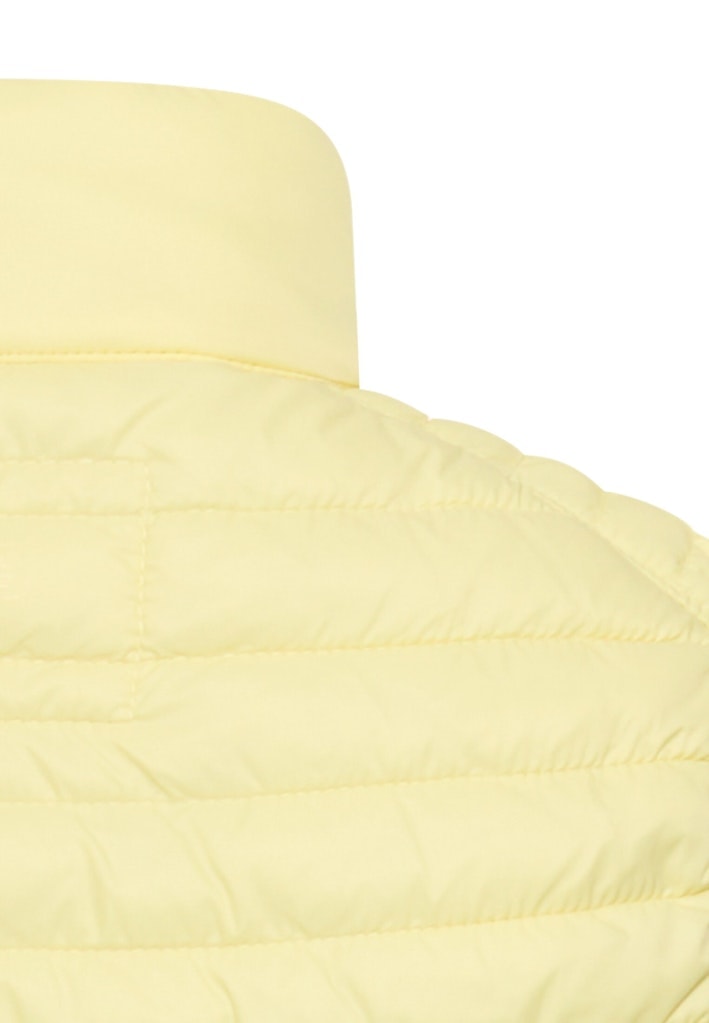 Gefütterte Weste mit Taschen