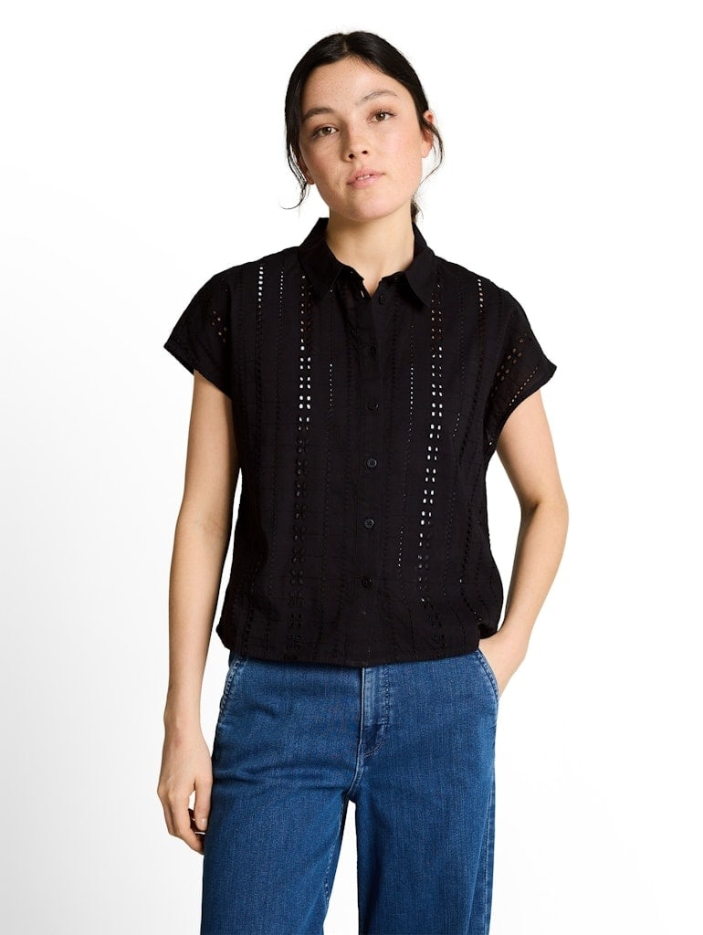 Bluse mit Lochstickerei