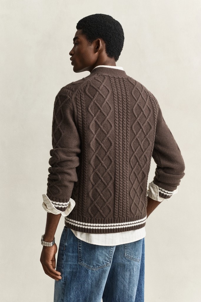 Strickjacke mit Zopfmuster aus Wollmix