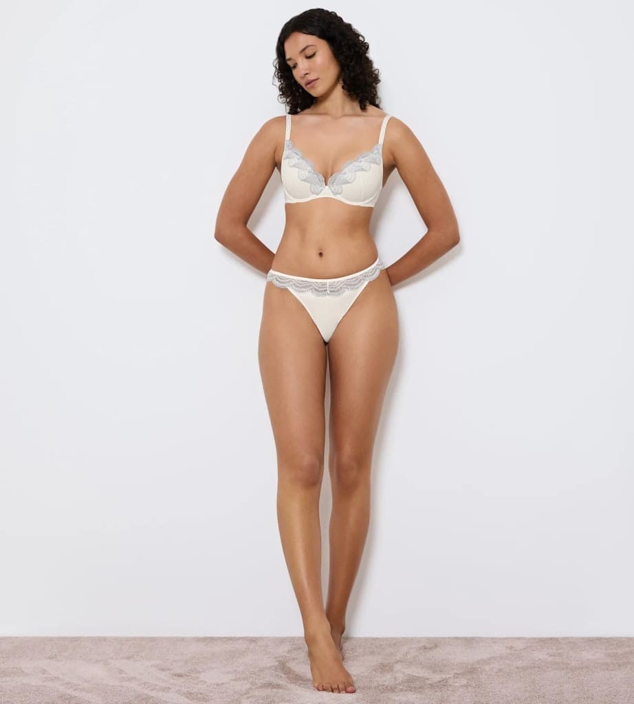 Triumph Comfort Glam String