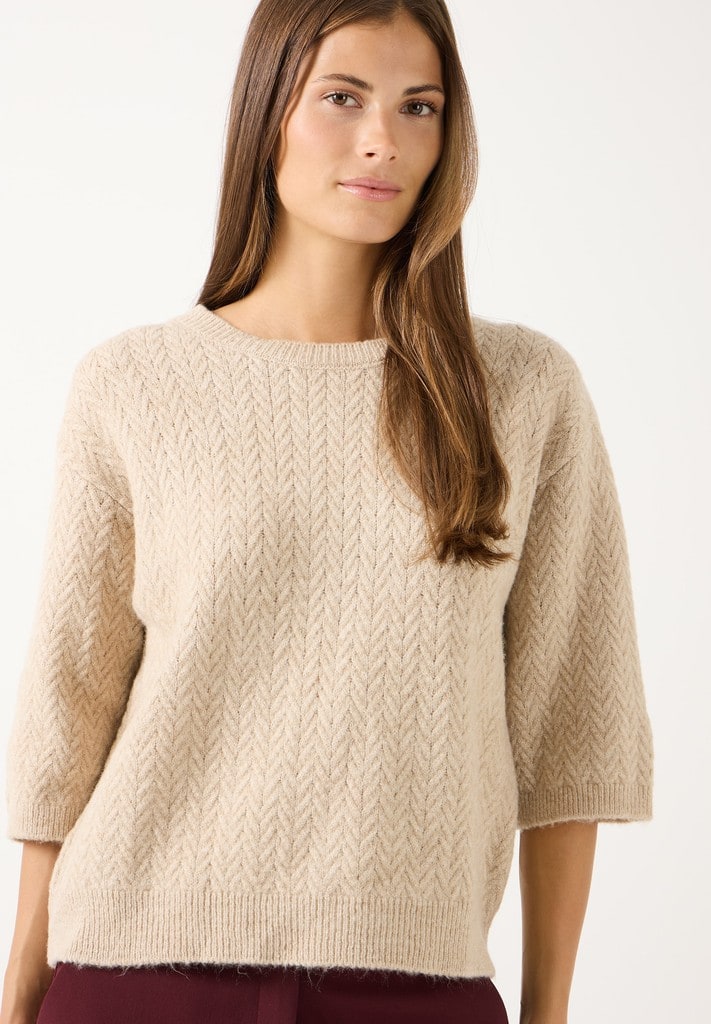 Kurzarm-Pullover mit Zopfstruktur
