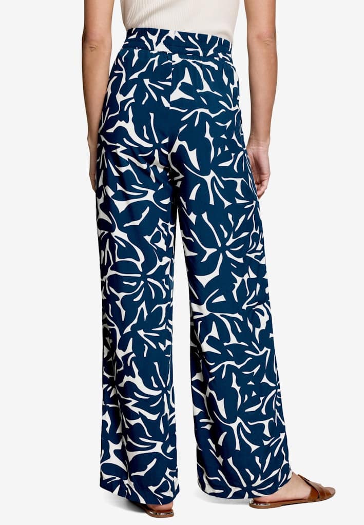 Stoffhose mit Blumenmuster