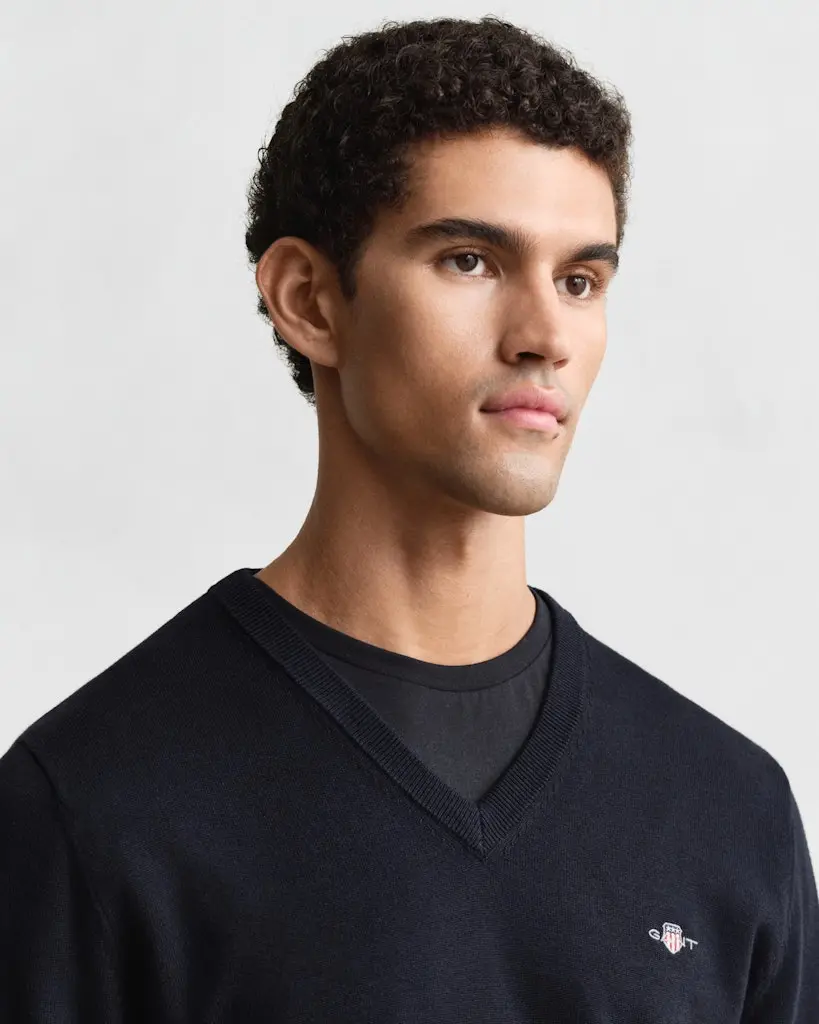 Klassischer V-Neck Pullover aus Baumwolle