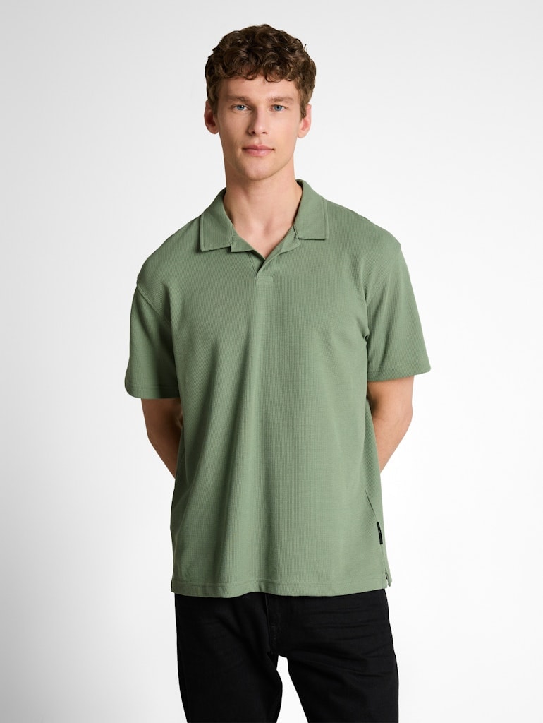 Relaxed Fit Resort Poloshirt mit Waffelstruktur