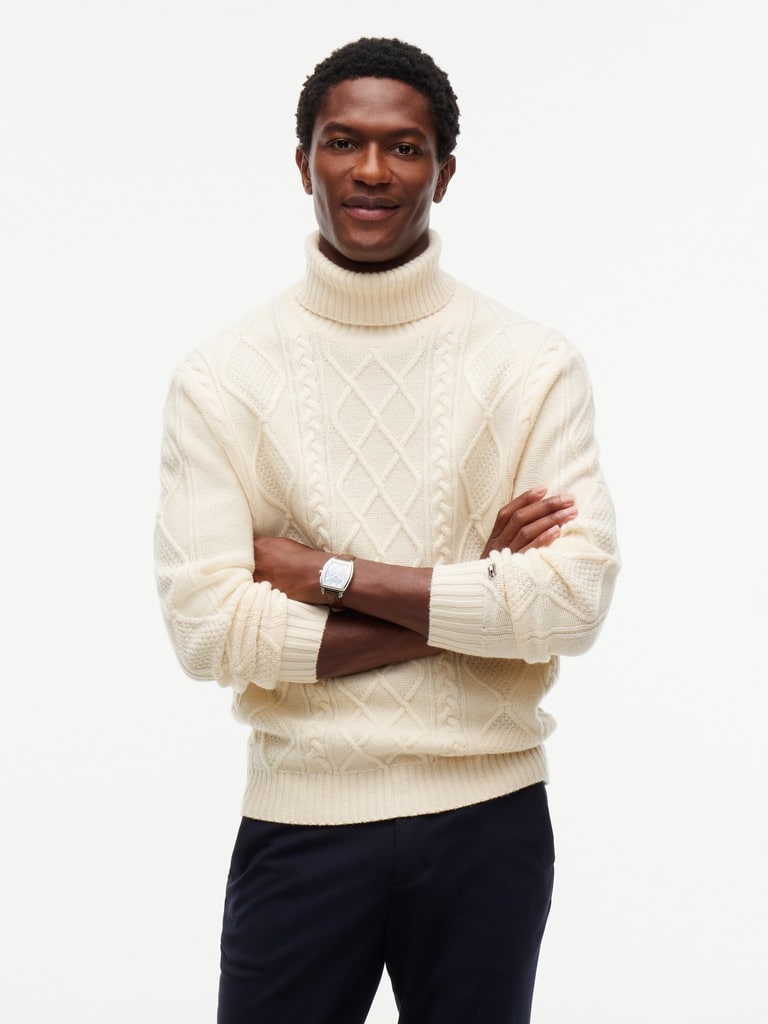 NY WOOL CABLE SWEATER