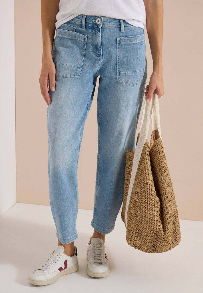 Barrel Leg Jeans mit aufgesetzten Taschen